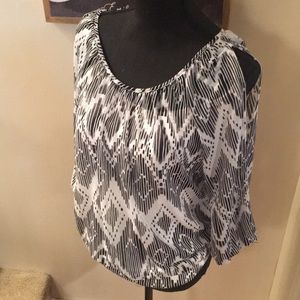 Women’s Cold shoulder top